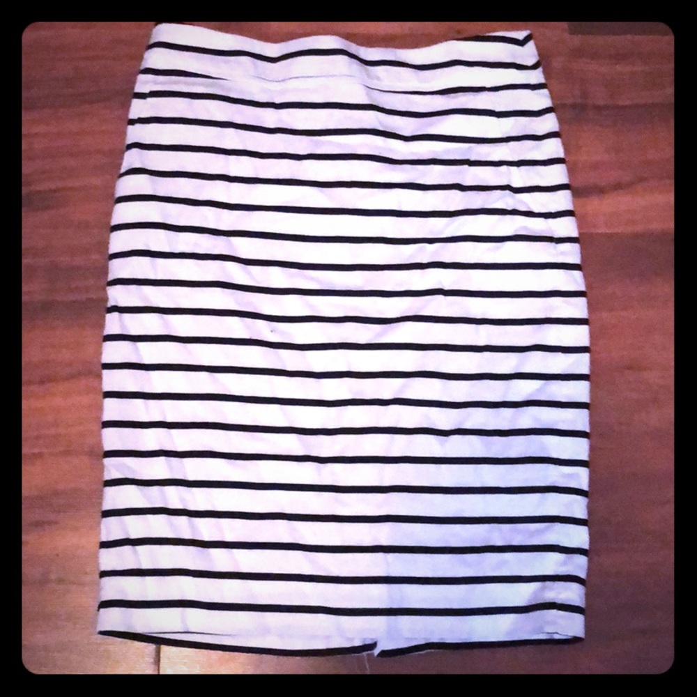 The limited Pencil Skirt